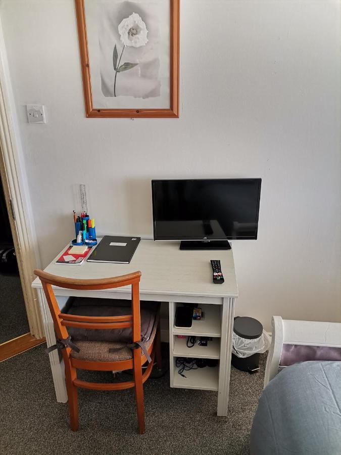 Bright And Cozy Room With Double Bed, Private Bathroom Not Ensuite, Breakfast To Go Dublin Exterior foto